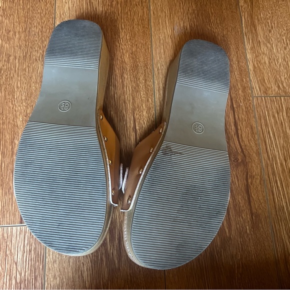 Universal Thread sandals - Picture 4 of 4